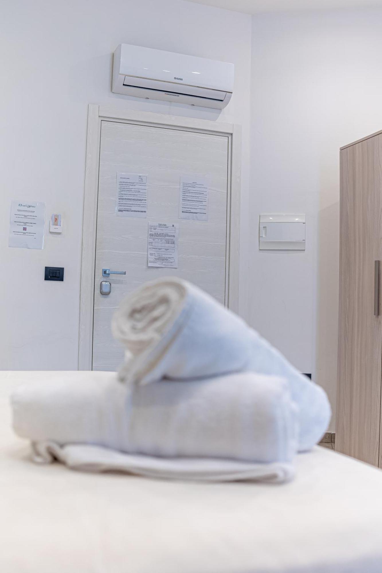 Residenza San Lorenzo Νάπολη Εξωτερικό φωτογραφία